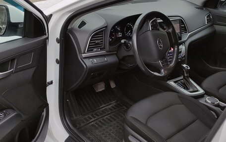 Hyundai Elantra VI рестайлинг, 2018 год, 1 750 000 рублей, 20 фотография
