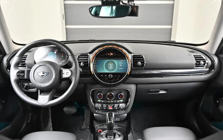 MINI Clubman, 2024 год, 2 200 000 рублей, 5 фотография