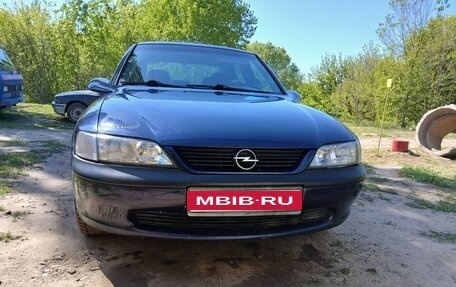 Opel Vectra B рестайлинг, 1998 год, 115 000 рублей, 1 фотография