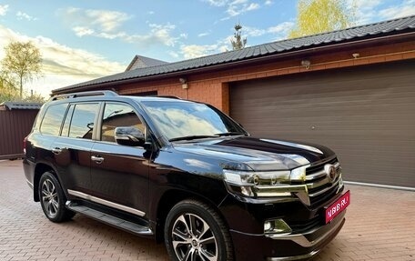 Toyota Land Cruiser 200, 2020 год, 9 000 000 рублей, 1 фотография