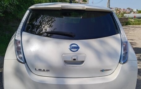 Nissan Leaf I, 2014 год, 800 000 рублей, 3 фотография