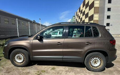 Volkswagen Tiguan I, 2015 год, 1 500 000 рублей, 2 фотография
