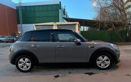 MINI Hatch, 2018 год, 850 000 рублей, 2 фотография