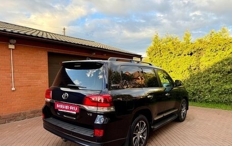 Toyota Land Cruiser 200, 2020 год, 9 000 000 рублей, 3 фотография