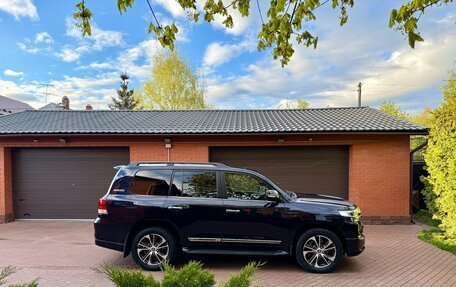 Toyota Land Cruiser 200, 2020 год, 9 000 000 рублей, 4 фотография