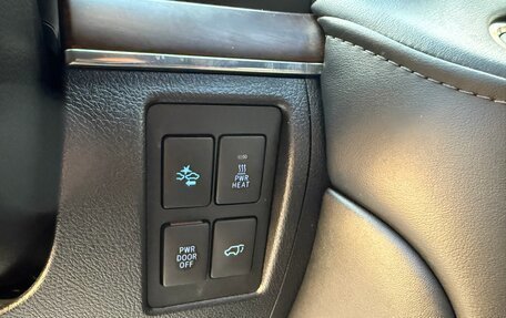 Toyota Land Cruiser 200, 2020 год, 9 000 000 рублей, 8 фотография