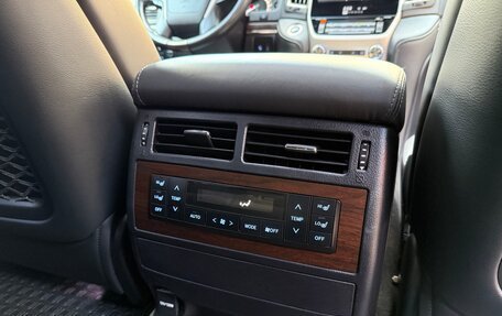 Toyota Land Cruiser 200, 2020 год, 9 000 000 рублей, 16 фотография