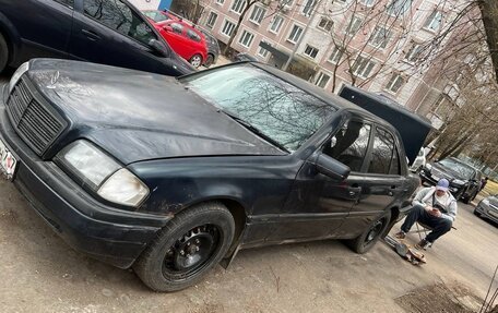 Mercedes-Benz C-Класс, 1997 год, 200 000 рублей, 4 фотография
