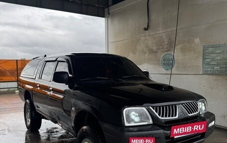 Mitsubishi L200 III рестайлинг, 2004 год, 580 000 рублей, 2 фотография