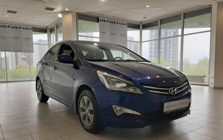 Hyundai Solaris II рестайлинг, 2015 год, 920 000 рублей, 3 фотография