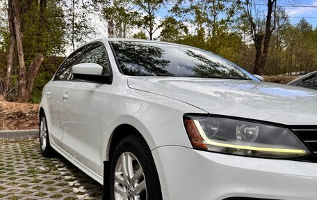 Volkswagen Jetta VI, 2017 год, 1 420 000 рублей, 2 фотография