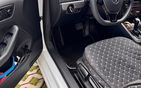 Volkswagen Jetta VI, 2017 год, 1 420 000 рублей, 17 фотография