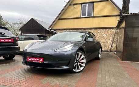 Tesla Model 3 I, 2019 год, 4 100 000 рублей, 1 фотография