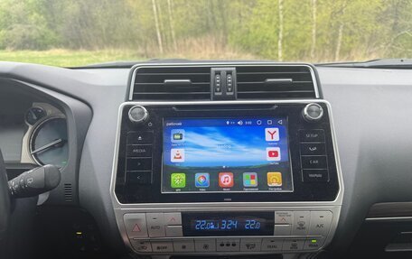 Toyota Land Cruiser Prado 150 рестайлинг 2, 2019 год, 4 800 000 рублей, 14 фотография