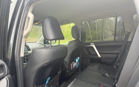 Toyota Land Cruiser Prado 150 рестайлинг 2, 2019 год, 4 800 000 рублей, 11 фотография
