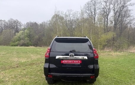 Toyota Land Cruiser Prado 150 рестайлинг 2, 2019 год, 4 800 000 рублей, 6 фотография