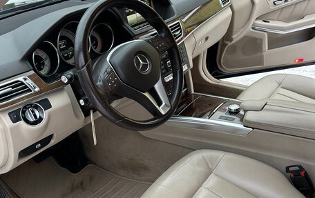 Mercedes-Benz E-Класс, 2013 год, 2 150 000 рублей, 3 фотография