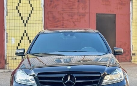 Mercedes-Benz C-Класс, 2013 год, 1 900 000 рублей, 2 фотография