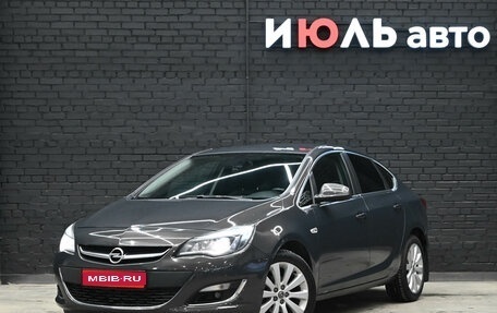 Opel Astra J, 2014 год, 990 000 рублей, 1 фотография