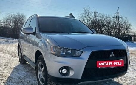 Mitsubishi Outlander III рестайлинг 3, 2010 год, 1 369 000 рублей, 4 фотография