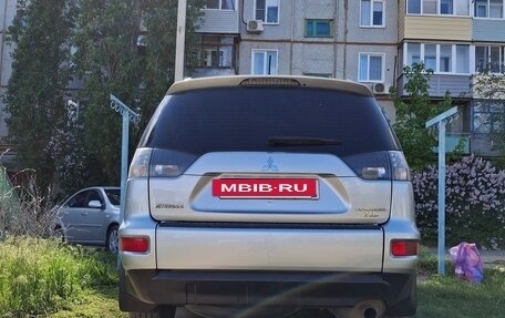 Mitsubishi Outlander III рестайлинг 3, 2010 год, 1 369 000 рублей, 2 фотография