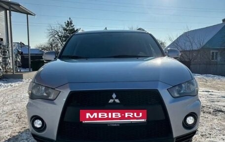 Mitsubishi Outlander III рестайлинг 3, 2010 год, 1 369 000 рублей, 3 фотография