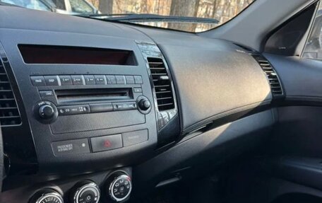 Mitsubishi Outlander III рестайлинг 3, 2010 год, 1 369 000 рублей, 9 фотография