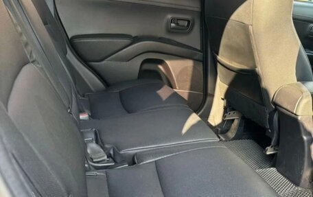 Mitsubishi Outlander III рестайлинг 3, 2010 год, 1 369 000 рублей, 10 фотография