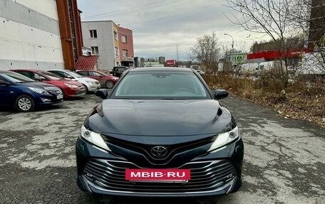 Toyota Camry, 2019 год, 2 850 000 рублей, 9 фотография