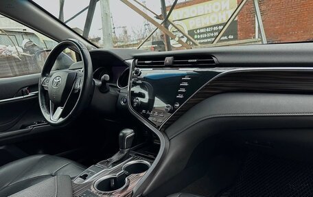 Toyota Camry, 2019 год, 2 850 000 рублей, 10 фотография
