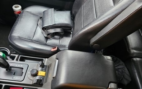 Land Rover Discovery III, 2006 год, 1 380 000 рублей, 21 фотография