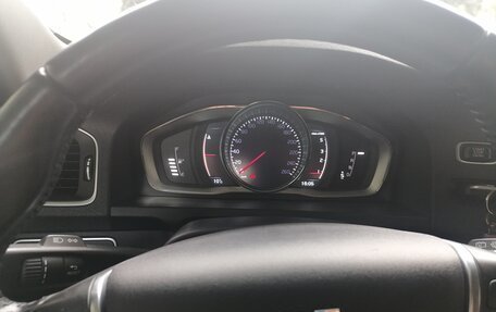 Volvo V60 Cross Country II, 2015 год, 2 000 000 рублей, 21 фотография
