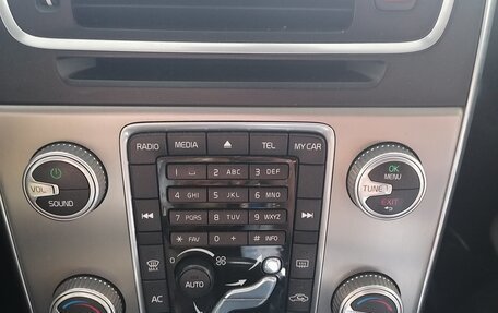 Volvo V60 Cross Country II, 2015 год, 2 000 000 рублей, 22 фотография