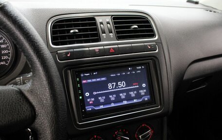 Volkswagen Polo VI (EU Market), 2011 год, 689 000 рублей, 15 фотография