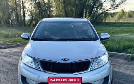 KIA Rio III рестайлинг, 2012 год, 740 000 рублей, 2 фотография