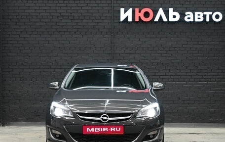 Opel Astra J, 2014 год, 990 000 рублей, 2 фотография