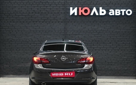 Opel Astra J, 2014 год, 990 000 рублей, 5 фотография