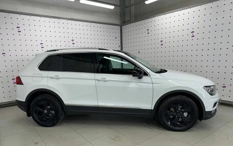 Volkswagen Tiguan II, 2018 год, 1 870 000 рублей, 7 фотография