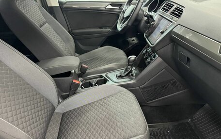 Volkswagen Tiguan II, 2018 год, 1 870 000 рублей, 10 фотография
