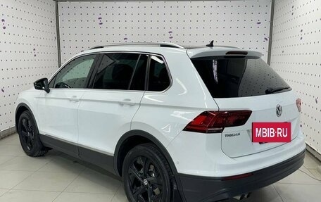 Volkswagen Tiguan II, 2018 год, 1 870 000 рублей, 5 фотография