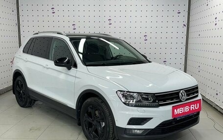Volkswagen Tiguan II, 2018 год, 1 870 000 рублей, 2 фотография