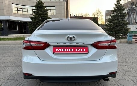 Toyota Camry, 2019 год, 2 930 000 рублей, 6 фотография