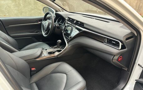 Toyota Camry, 2019 год, 2 930 000 рублей, 14 фотография