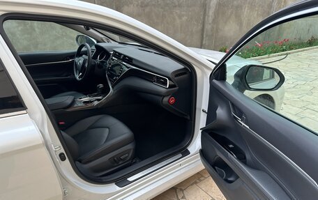 Toyota Camry, 2019 год, 2 930 000 рублей, 17 фотография