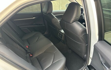 Toyota Camry, 2019 год, 2 930 000 рублей, 18 фотография