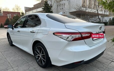Toyota Camry, 2019 год, 2 930 000 рублей, 23 фотография