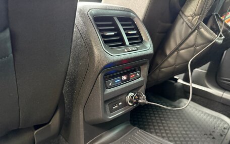 Volkswagen Tiguan II, 2018 год, 3 550 000 рублей, 15 фотография