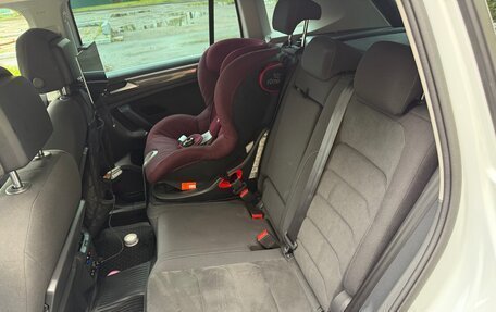 Volkswagen Tiguan II, 2018 год, 3 550 000 рублей, 16 фотография
