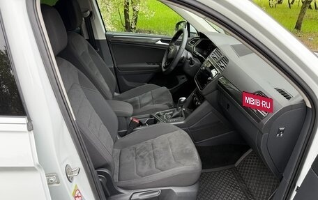 Volkswagen Tiguan II, 2018 год, 3 550 000 рублей, 18 фотография
