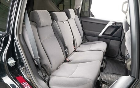 Toyota Land Cruiser Prado 150 рестайлинг 2, 2012 год, 2 699 000 рублей, 7 фотография